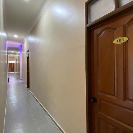 Sasuka Guesthouse Marang Esterno foto
