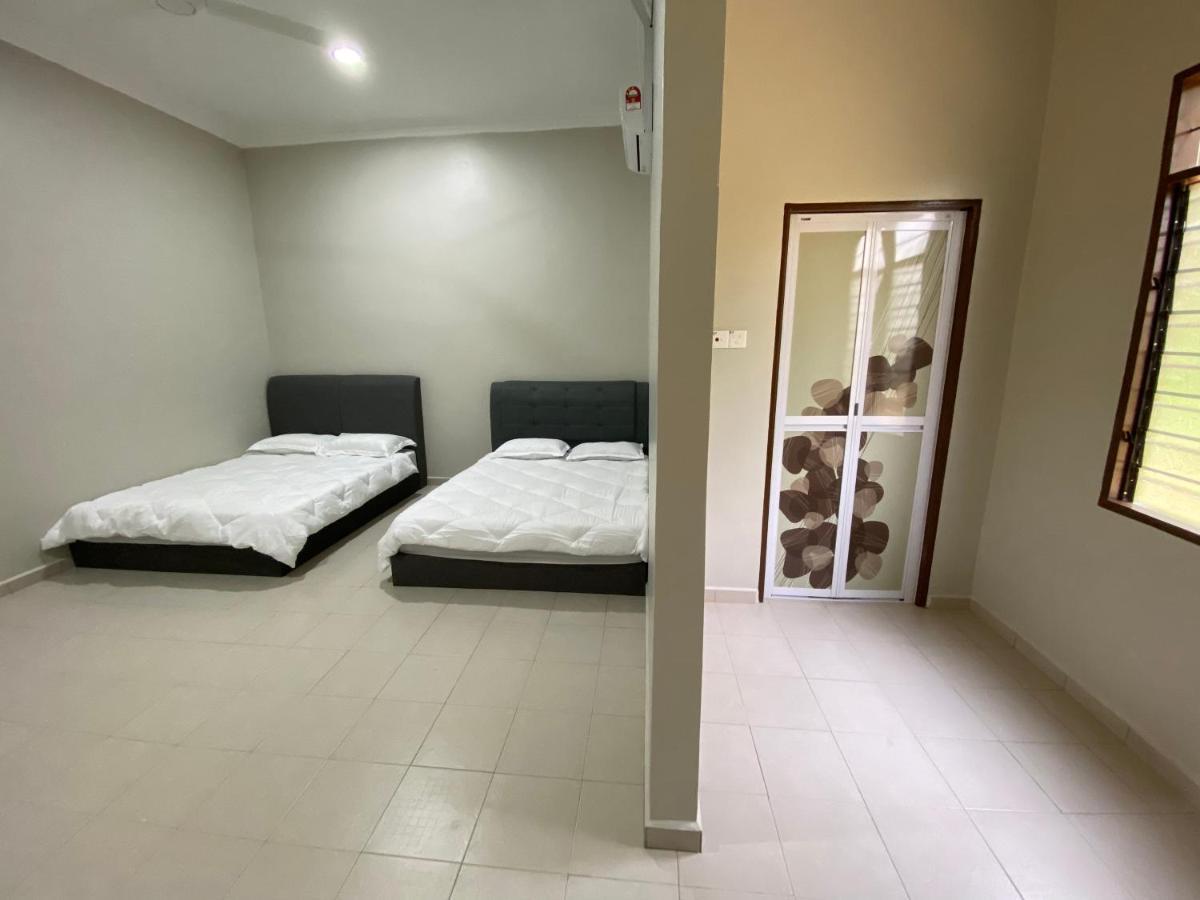 Sasuka Guesthouse Marang Esterno foto