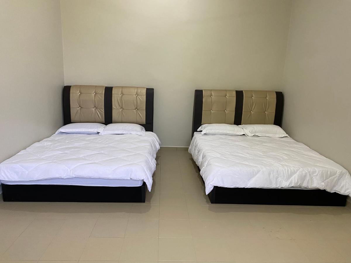 Sasuka Guesthouse Marang Esterno foto