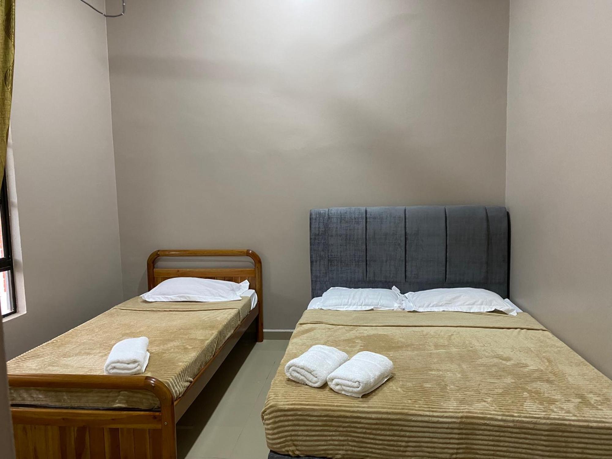 Sasuka Guesthouse Marang Esterno foto