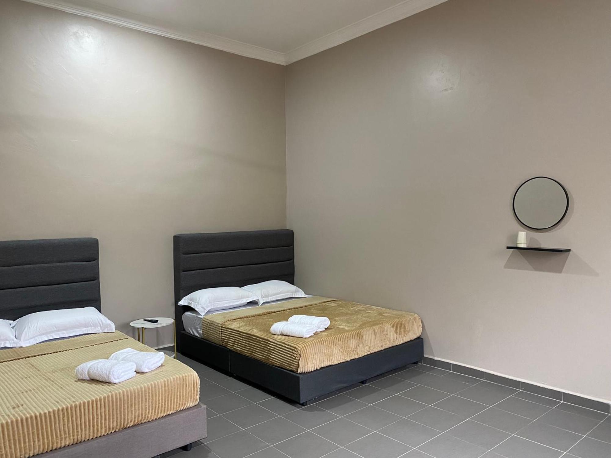 Sasuka Guesthouse Marang Esterno foto