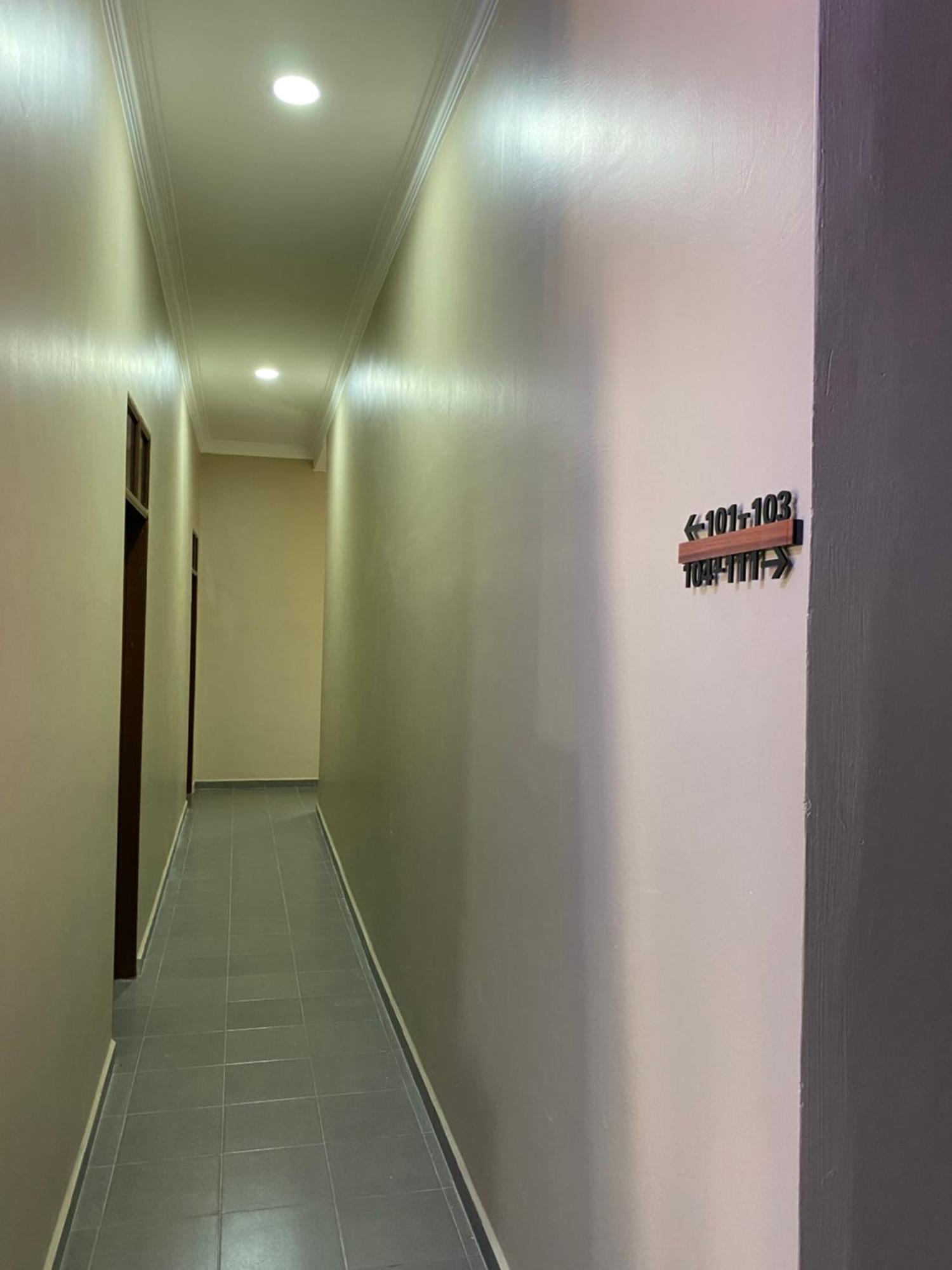 Sasuka Guesthouse Marang Esterno foto